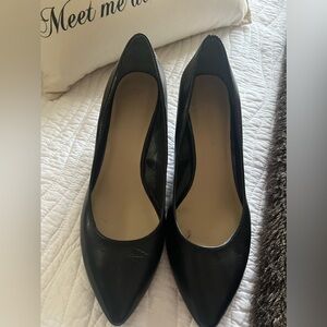 Franco Sarto Black Wedges!! Very Comfirtable!!